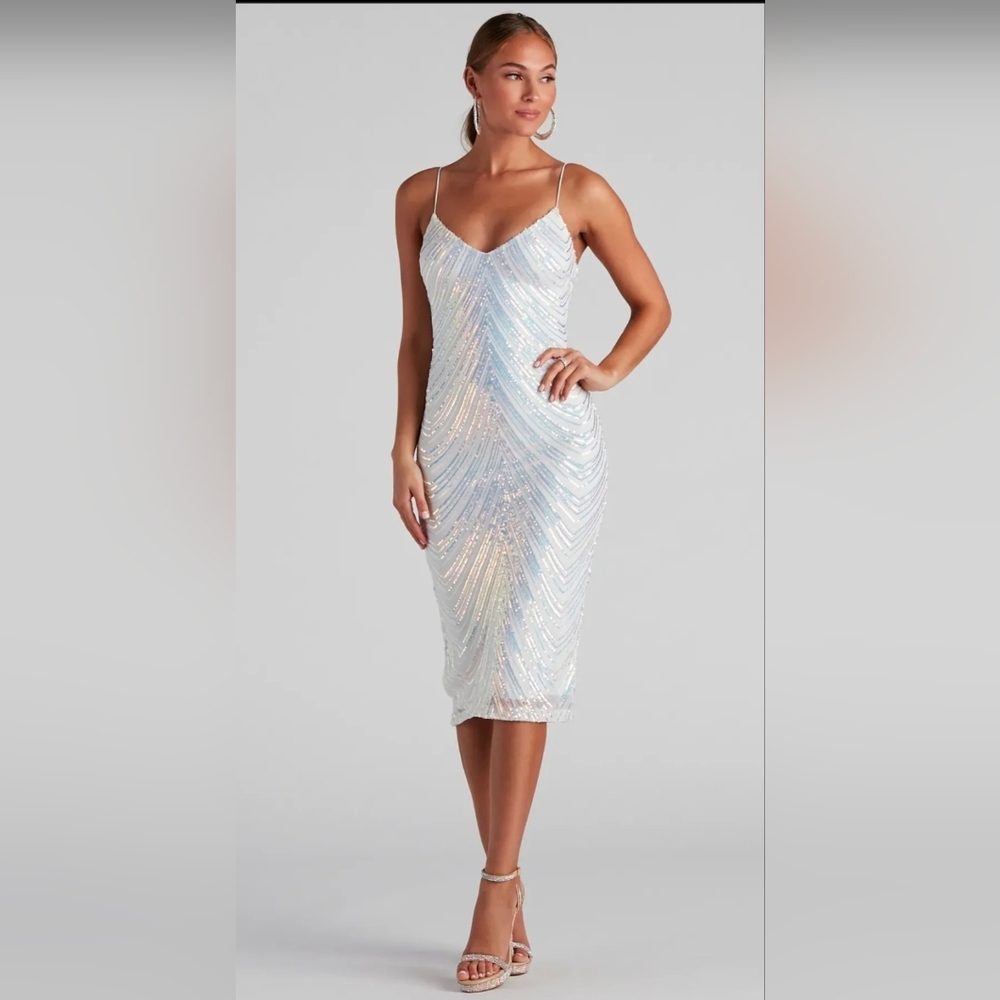 Windsor Carly Formal Sequin V-Neck Dress